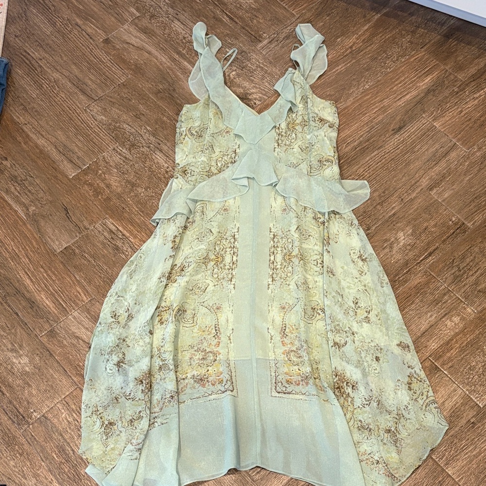 BCBGMaxAzria Light Green Floral Dress